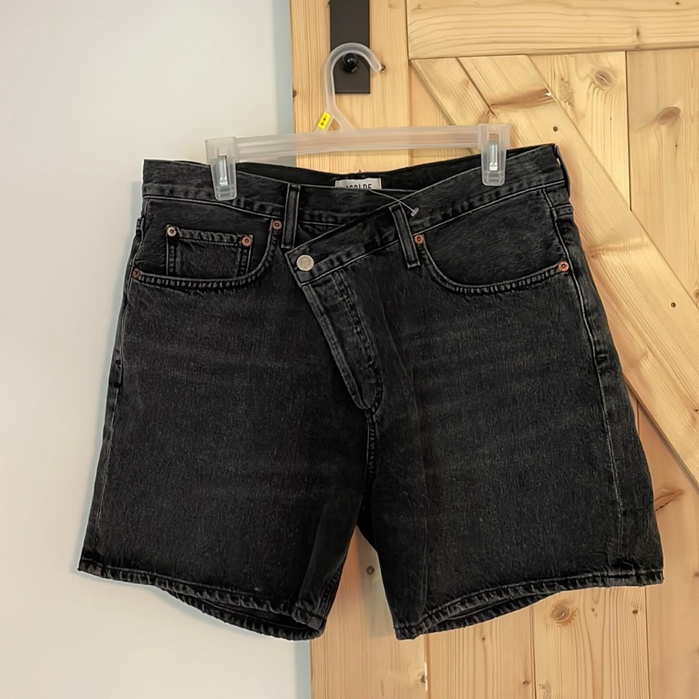 AGOLDE BLACK CRISS CROSS JEAN SHORTS